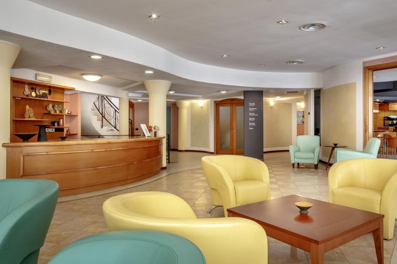 Euro Hotel نوورو المظهر الخارجي الصورة