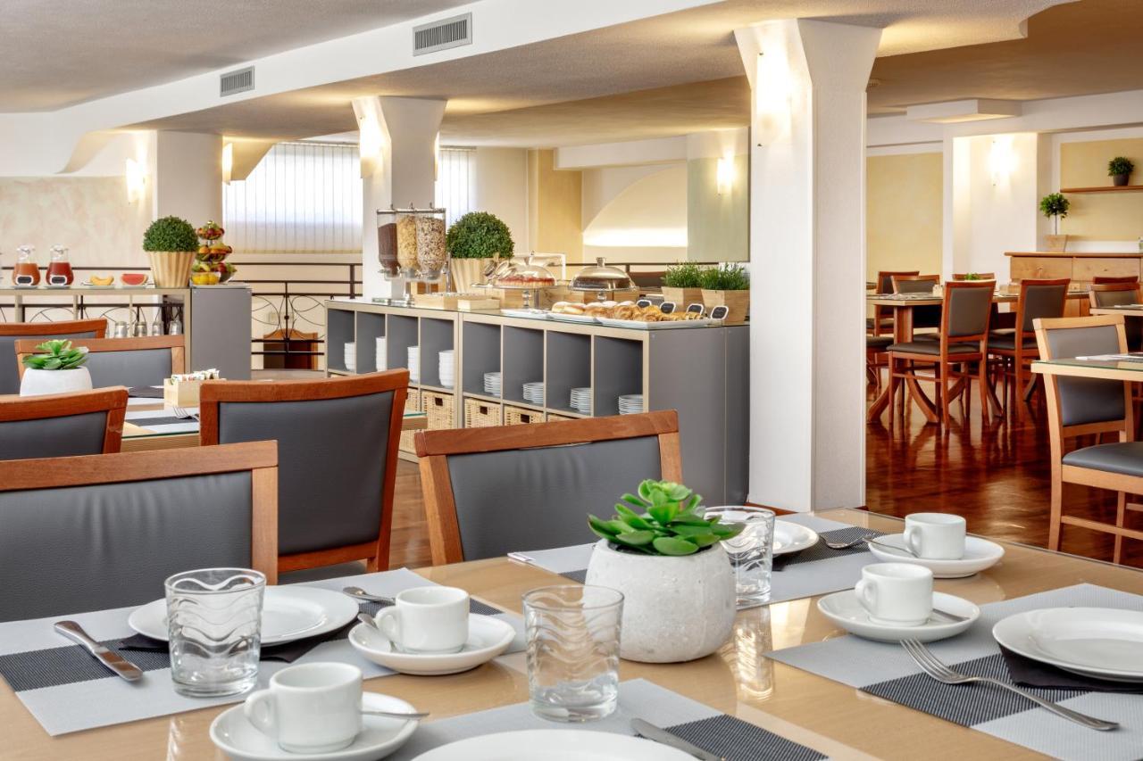 Euro Hotel نوورو المظهر الخارجي الصورة